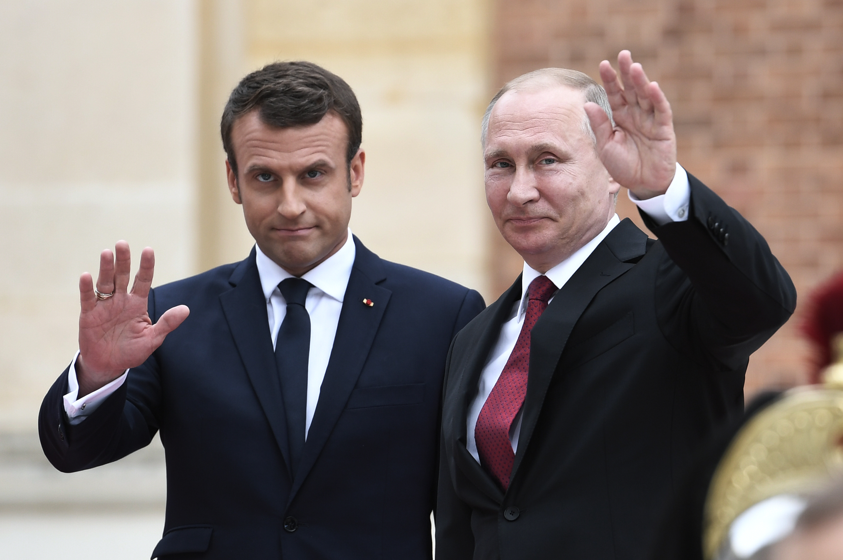 Une mère en appelle à Macron et Poutine pour faire extrader le meurtrier présumé de son fils