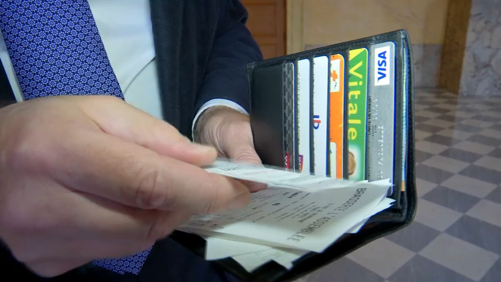 EN VIDEO - Les députés devront justifier leurs dépenses… et ça coince à gauche comme à droite