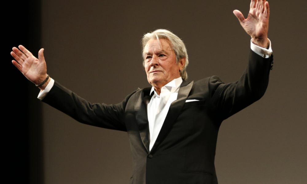 Alain Delon a été récompensé par une Palme d'or d'honneur à Cannes.