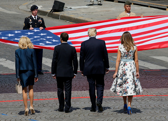 Sous le charme de Brigitte Macron — Karl Lagerfeld