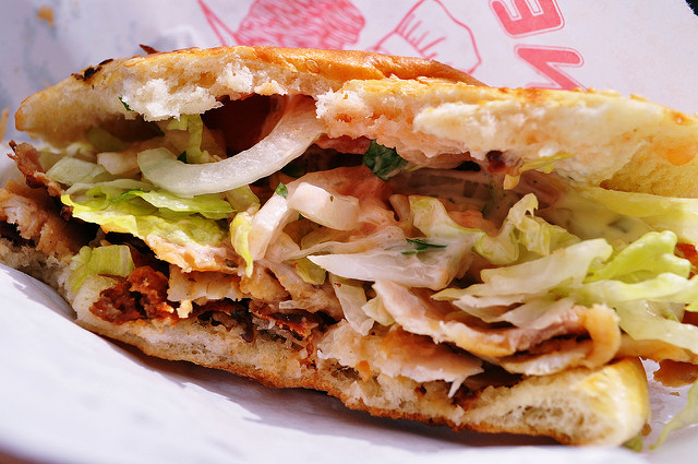 L'Europe va-t-elle réellement interdire les kebabs sur son territoire?