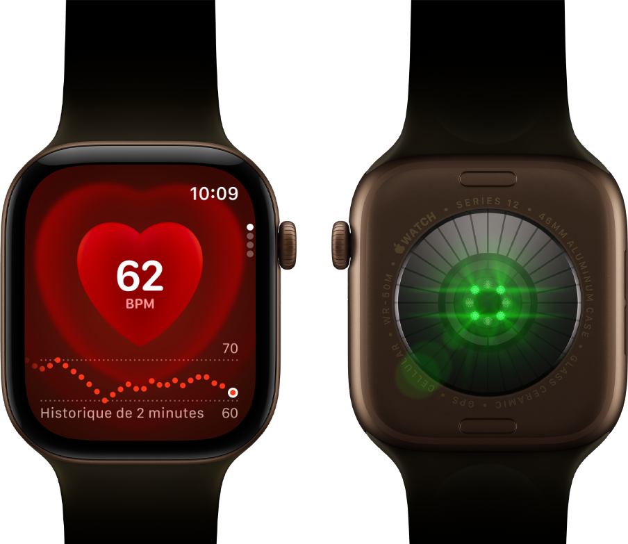 Deux Apple Watch Series 12, boîtier en aluminium, bronze sombre avec Bracelet Sport olive, l’une affichant l’app Fréquence cardiaque, l’autre montrant le Système de suivi de santé à l’arrière de la montre, avec des LED vertes lumineuses