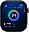 Apple Watch Series 12, boîtier en aluminium, gris sidéral, graphique circulaire du score de sommeil, côté droit, Digital Crown