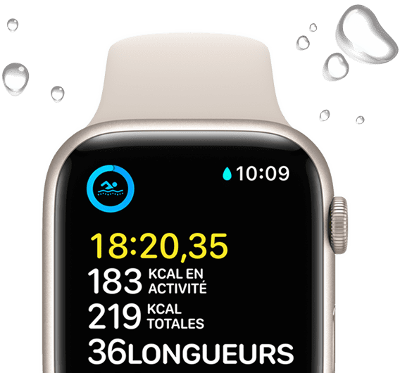 Apple Watch SE montrant l’écran de l’exercice Nage en eau libre. Des gouttes d’eau entourent l’appareil