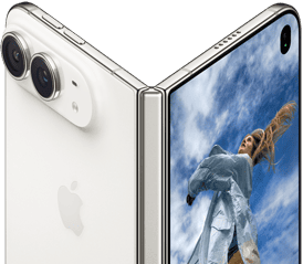 iPhone Duo, entrouvert à la manière d’un livre, mécanisme de la charnière au centre, volet extérieur arrière à gauche avec logo Apple et double caméra, écran externe à droite affichant le portrait d’une personne blonde