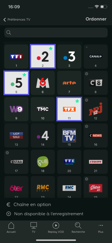 Capture d'écran présentant la liste des chaînes TV sur l'application RED TV