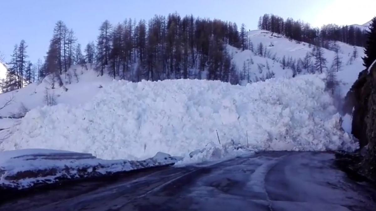 EN VIDEO Les pisteurs secouristes de Val d'Isère filment un départ d