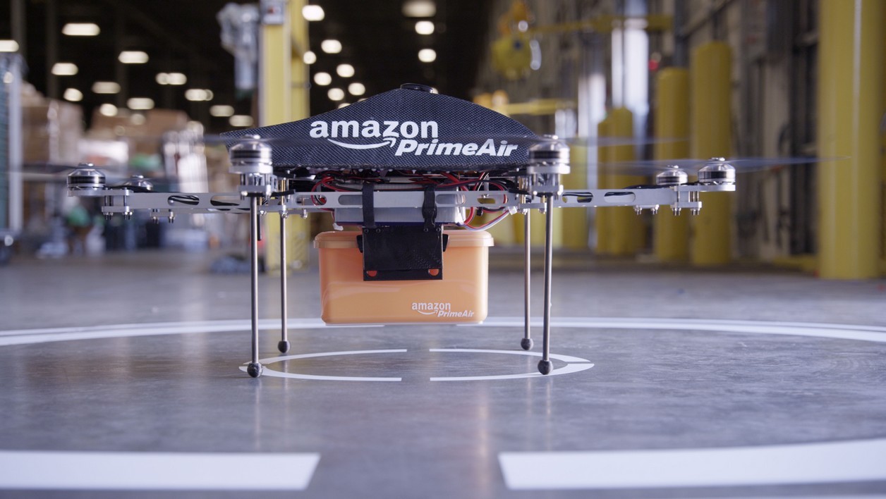 Le premier drone dévoilé par Amazon en 2013.