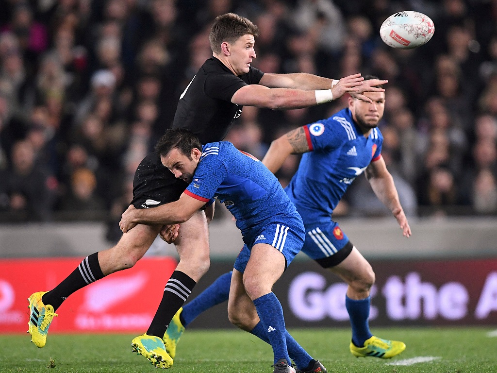 Beauden Barrett et Morgan Parra