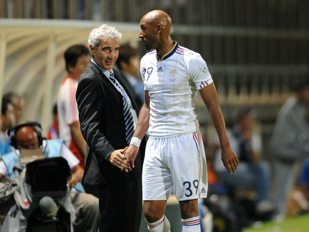 Raymond Domenech (à gauche) et Nicolas Anelka