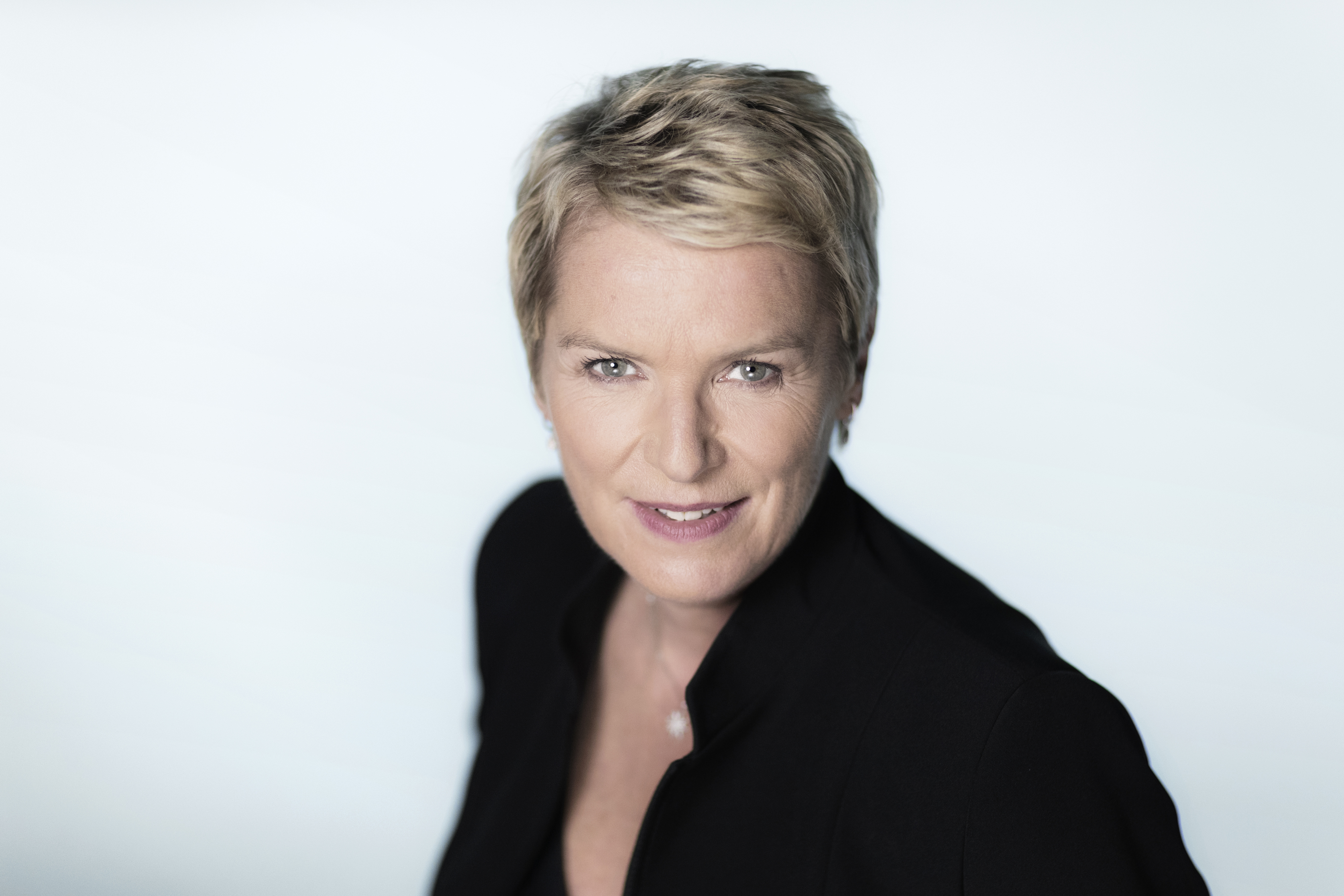 Elise Lucet gênée par sa notoriété