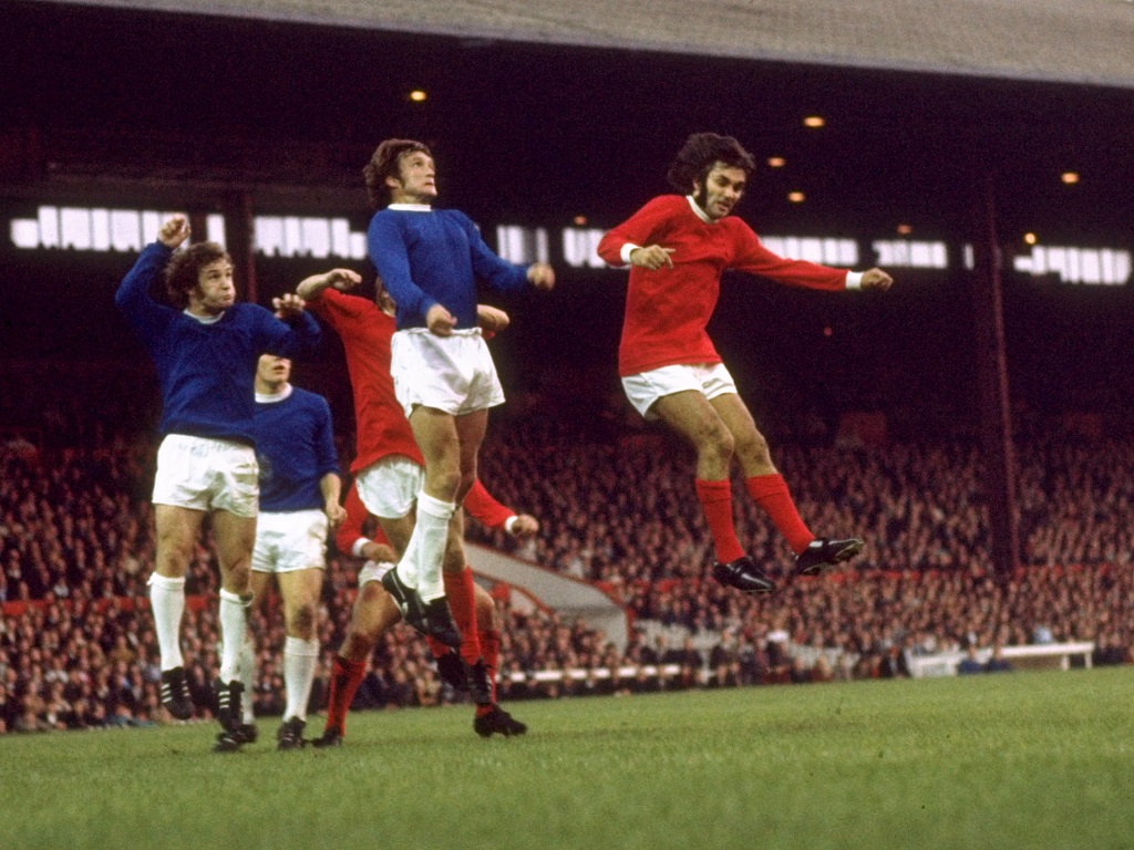 George Best (à droite) face à Everton en 1968
