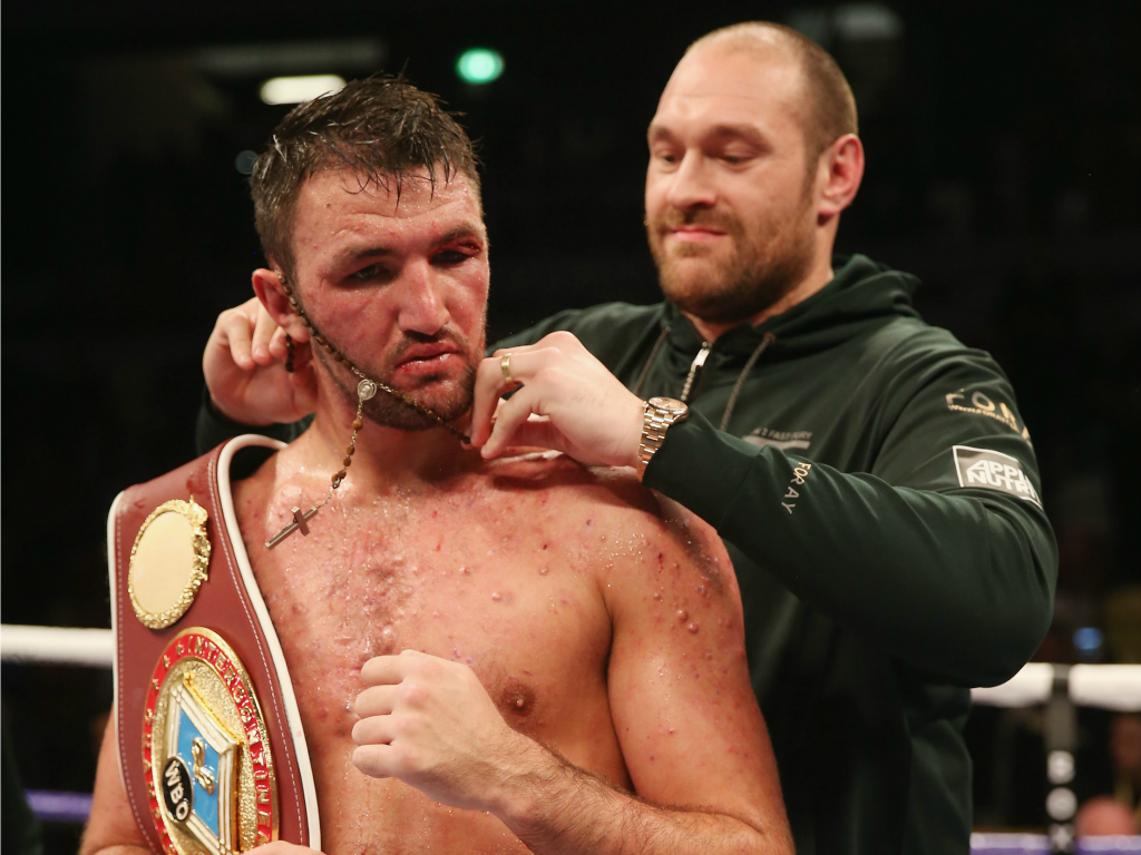 Hughie (à gauche) et Tyson Fury