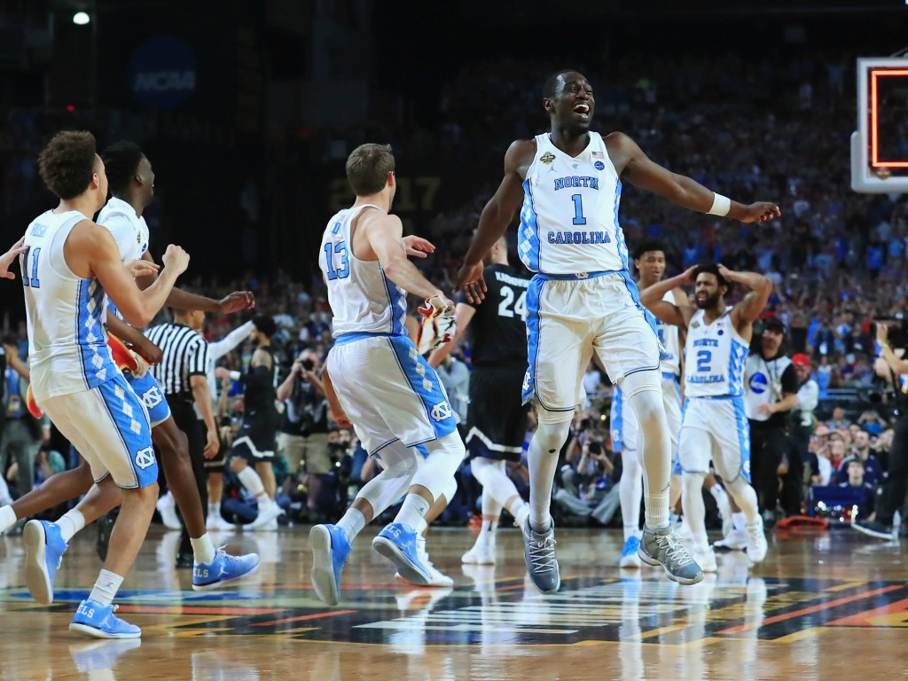 La joie des Tar Heels de North Carolina au coup de sifflet final