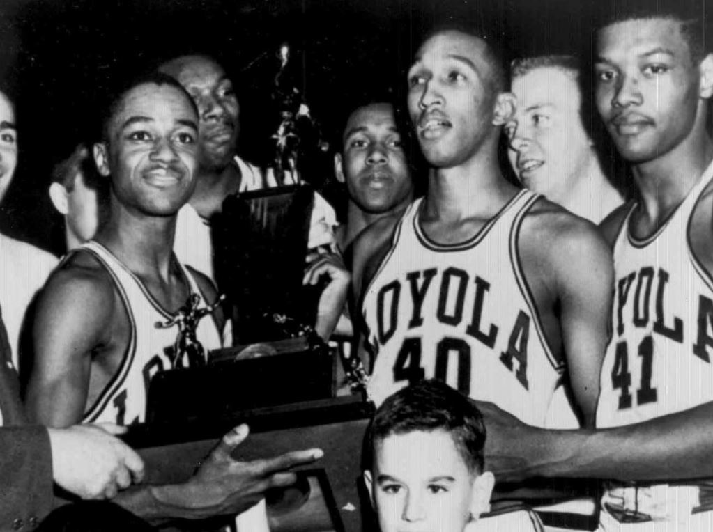 Les joueurs de Loyola-Chicago lors de leur sacre en 1963