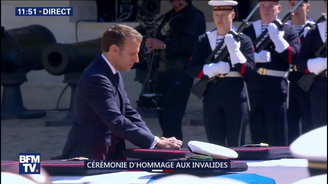 Hommage national : Macron salue les deux militaires "morts en héros"