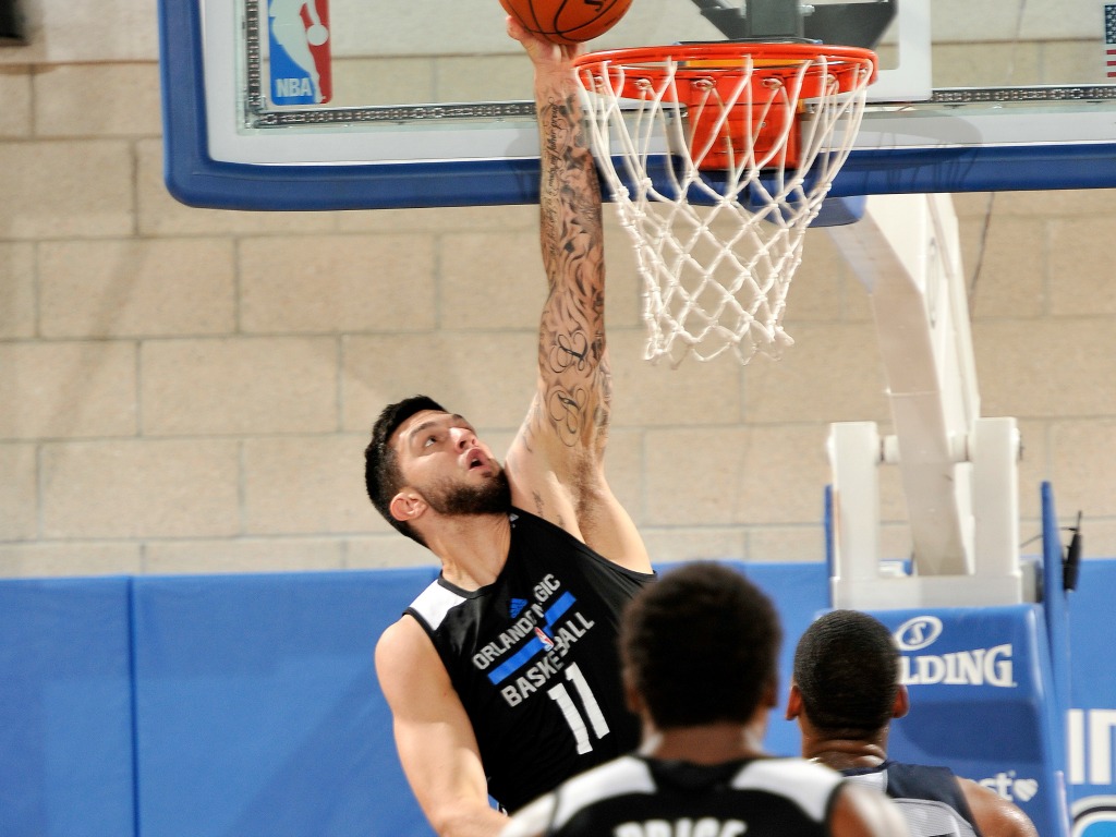 Vincent Poirier lors de la Summer League NBA avec le Orlando Magic
