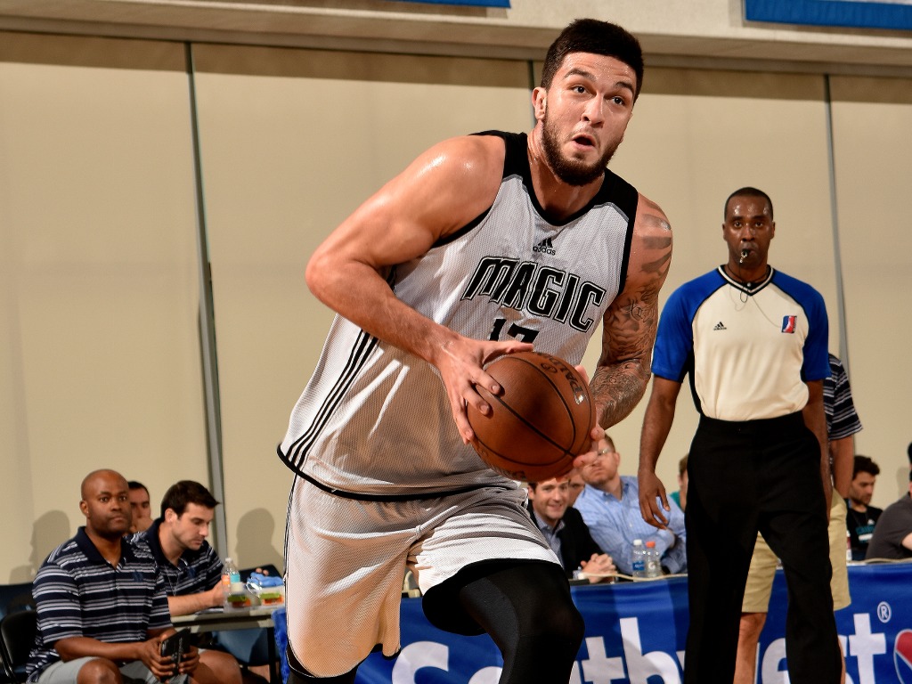 Vincent Poirier lors de sa Summer League NBA avec le Orlando Magic