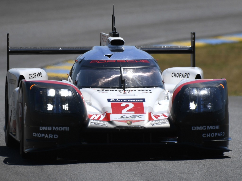 La Porsche N.2 victorieuse des 24 Heures du Mans 2017