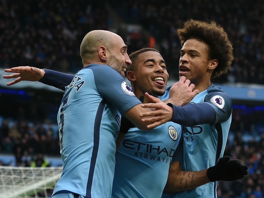 Pablo Zabaleta, Gabriel Jesus et Leroy Sané (Manchester City)