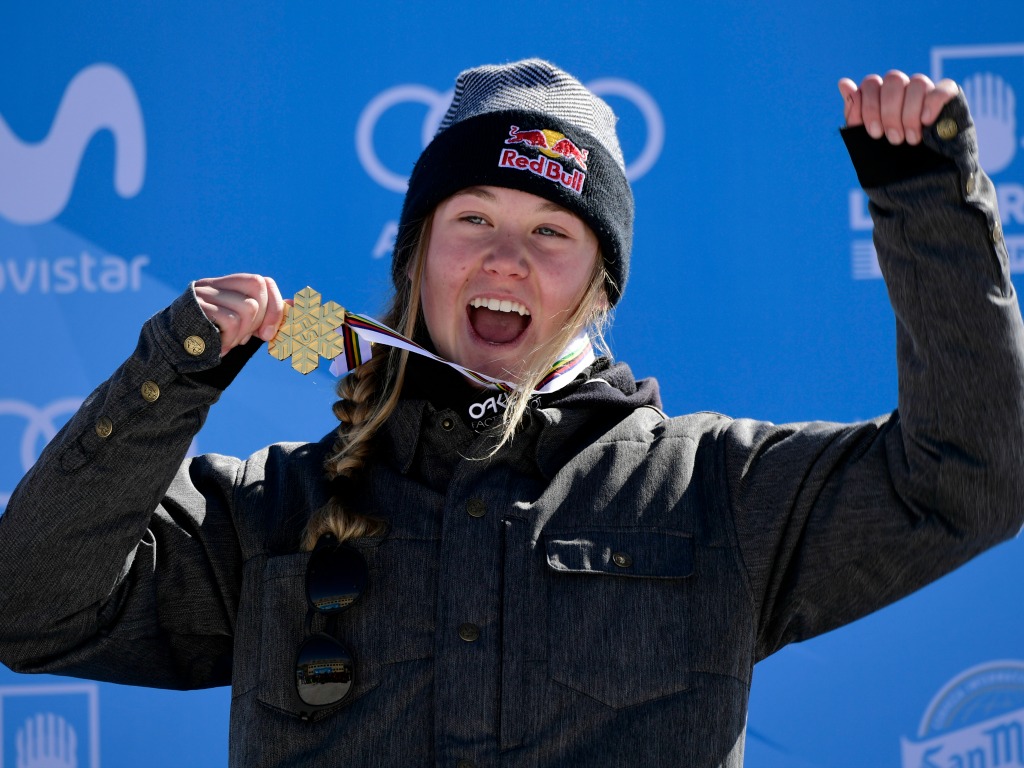 Tess Ledeux avec sa médaille d'or mondiale