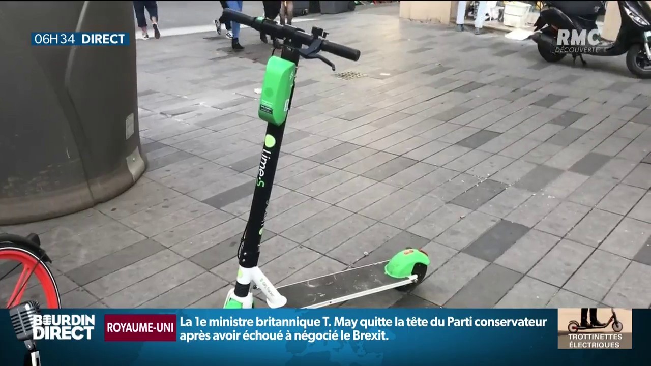 Un utilisateur de trottinette électrique meurt percuté par un camion à Paris