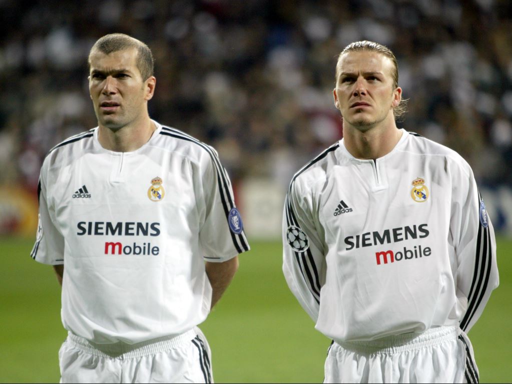 Zinédine Zidane et David Beckham sous le maillot du Real